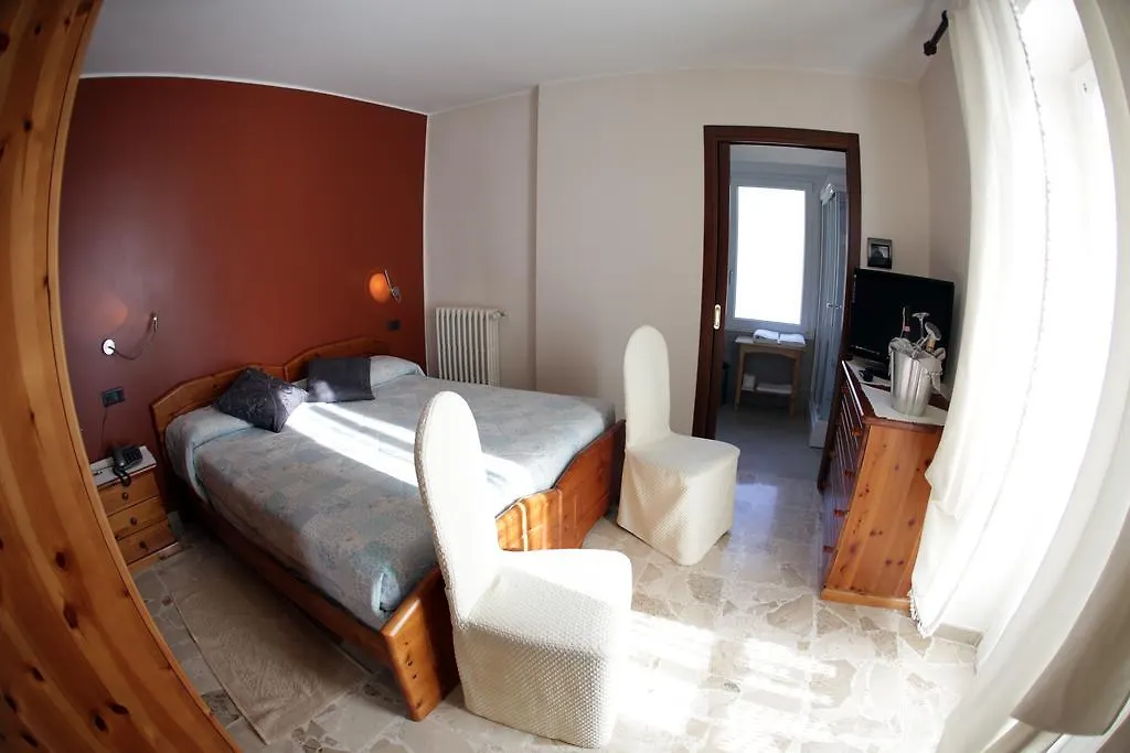 Aurora Hotel Castione della Presolana